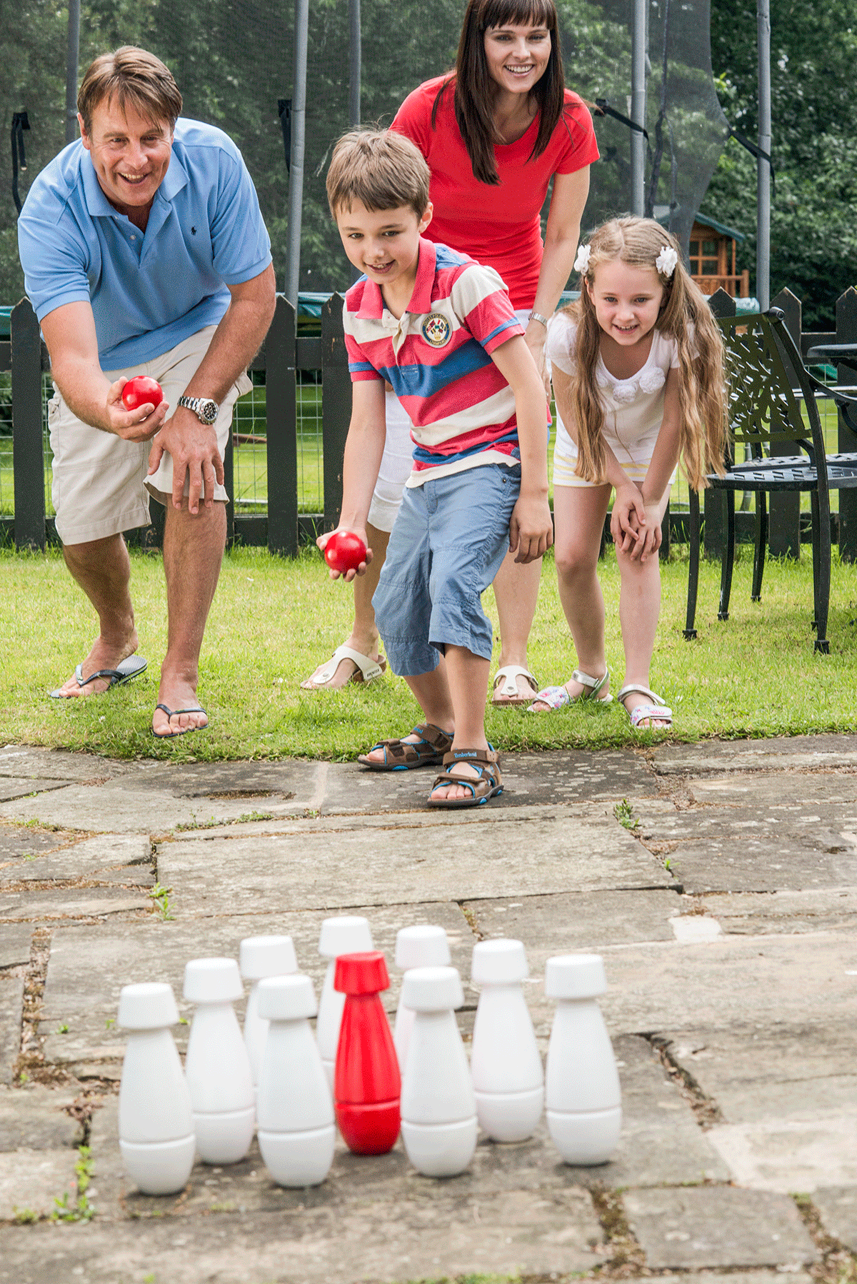 Traditional Garden Games Wooden Garden Skittles Set – Classic Family Fun